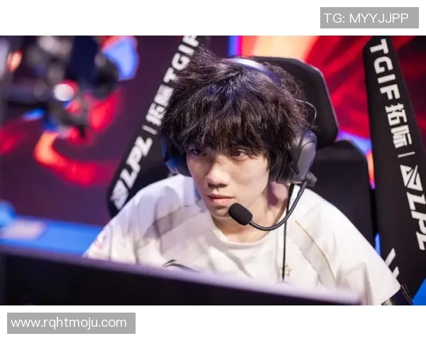 深入探讨吴娜在英雄联盟S15赛季的成长与挑战之路